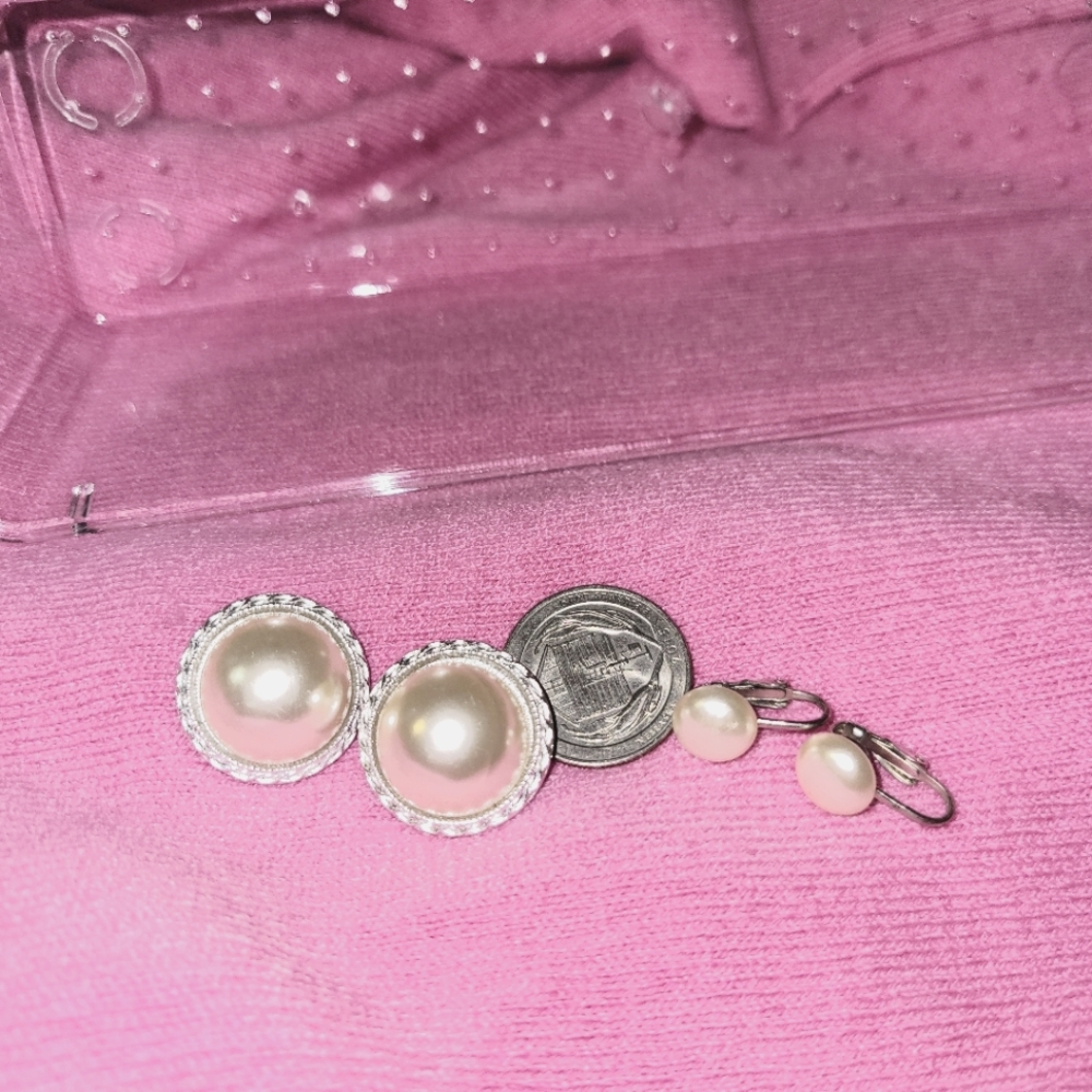 Two pair vintage clip on pearl tone earrings